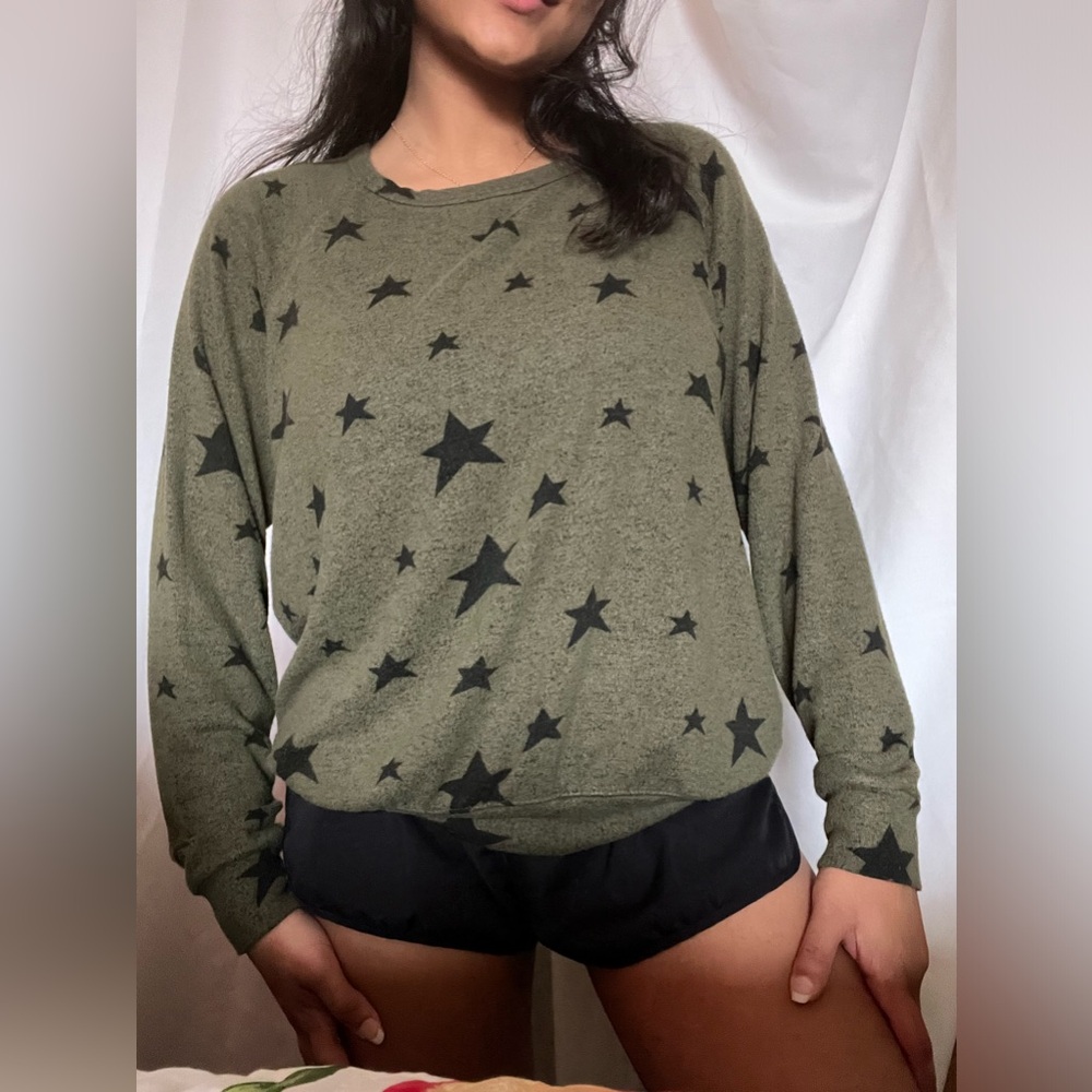 Star imprinted shirt. So soft it feel like a blanket.
